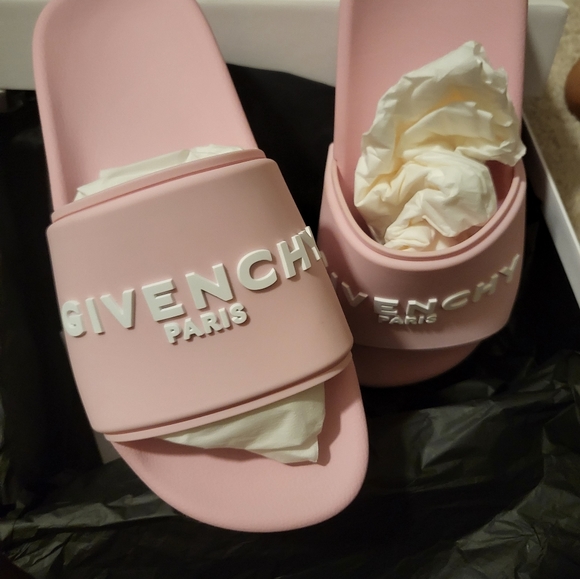 Authentic Givenchy slide - Picture 3 of 6